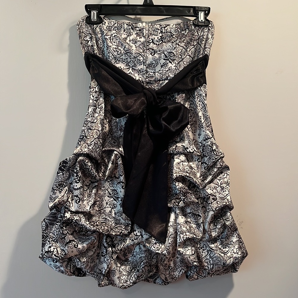 Ruby Rox Strapless Dress - image 7